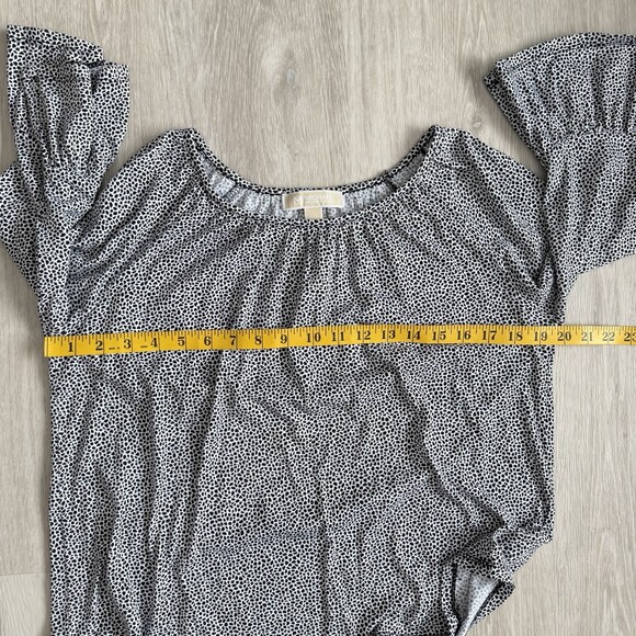 Michael Kors Top Pebble Print Flounce Sleeve Black & White Size S EUC - Picture 9 of 11